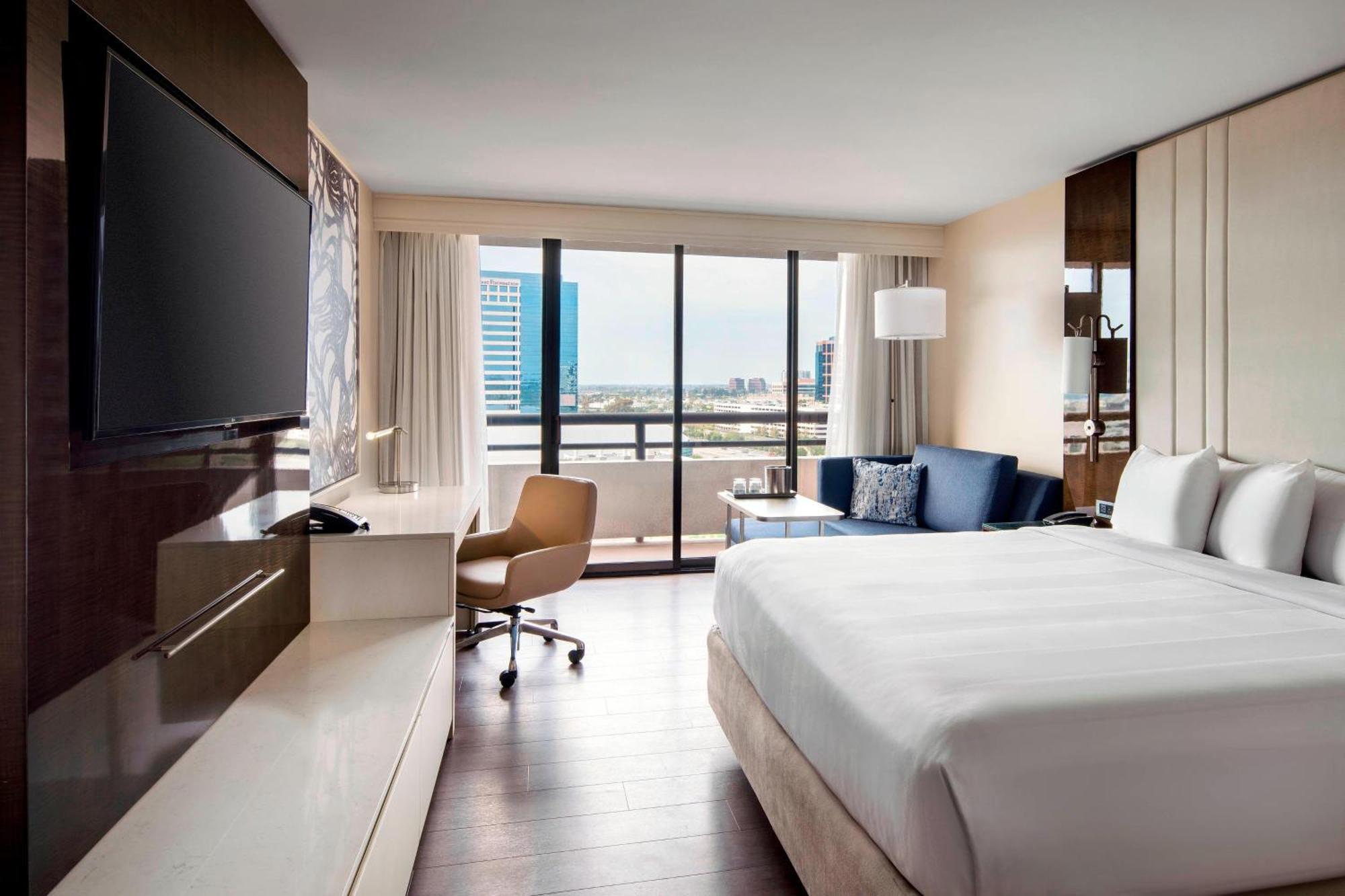 Отель Irvine Marriott Экстерьер фото