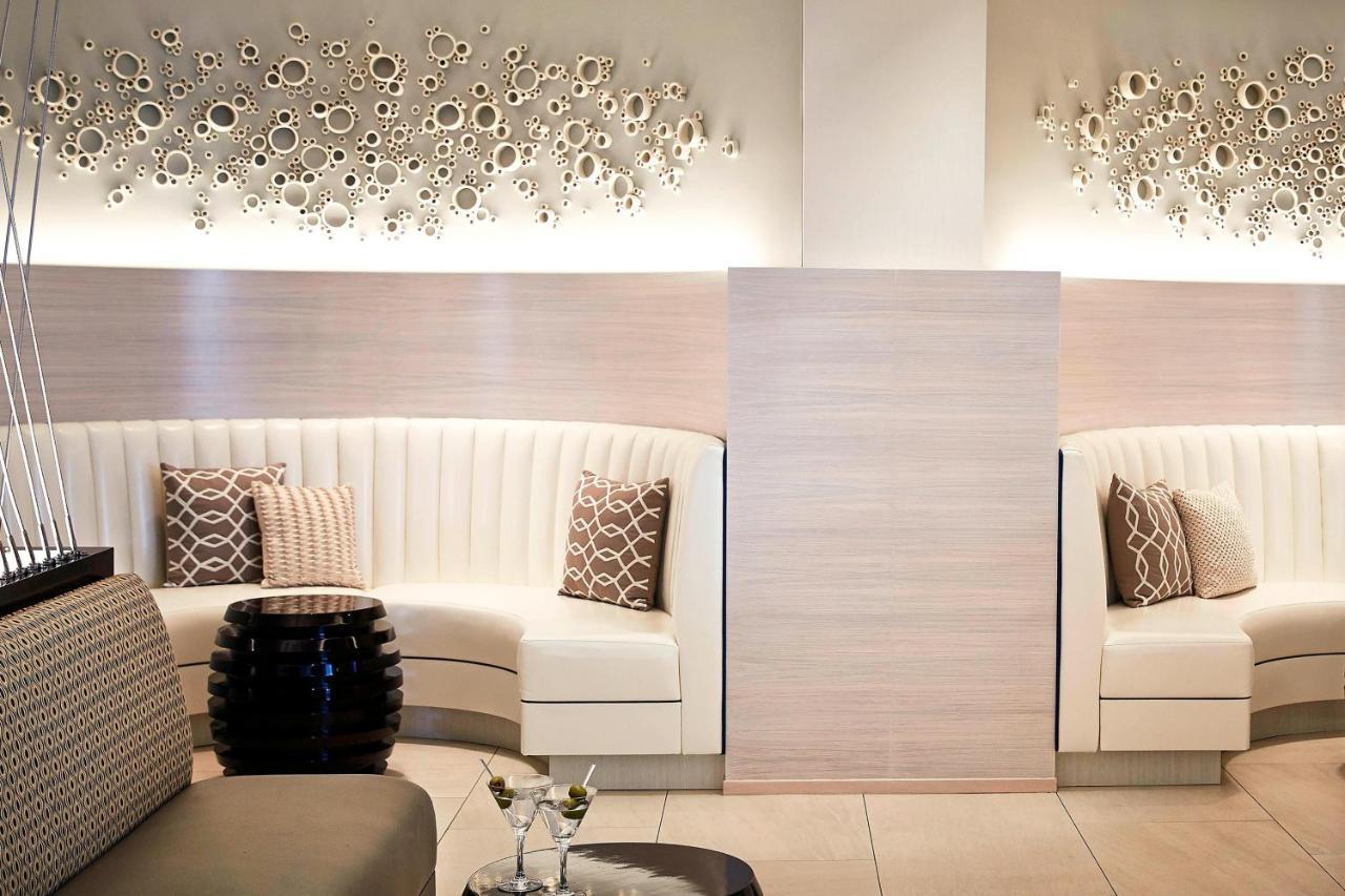 Отель Irvine Marriott Экстерьер фото