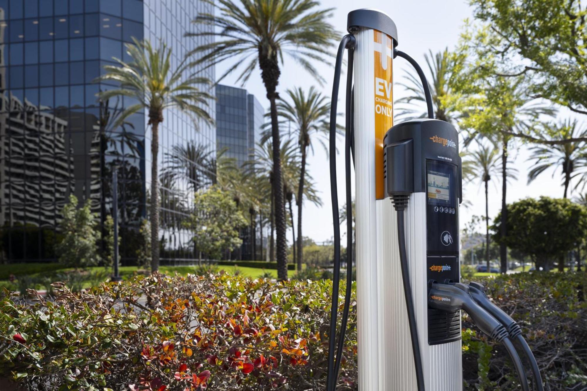 Отель Irvine Marriott Экстерьер фото